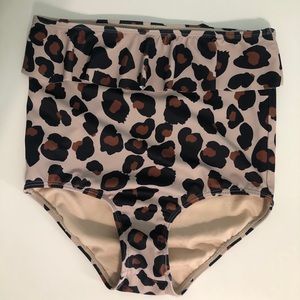 Kortni Jeane ruffle swim bottoms